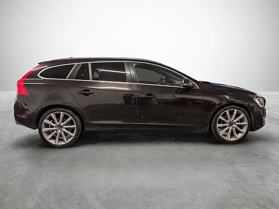 Volvo V60 6 of 27