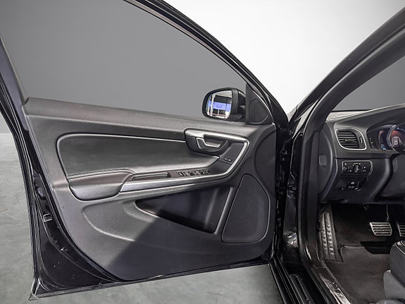 Volvo V60 9 of 27