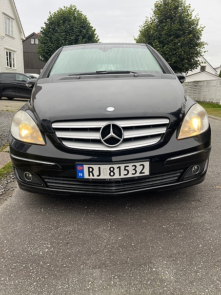 Mercedes-Benz B180 d 7 of 18