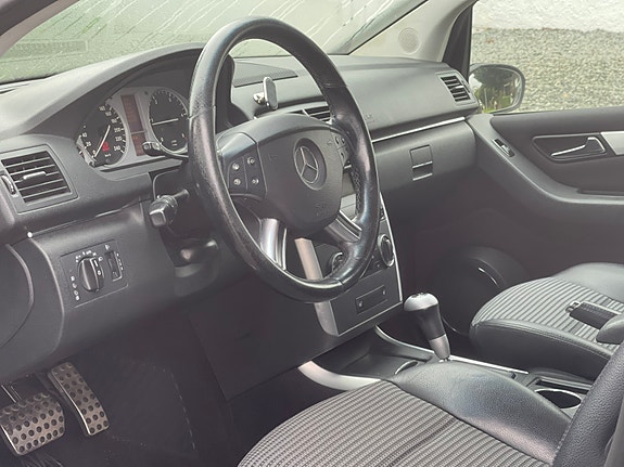 Mercedes-Benz B180 d 12 of 18