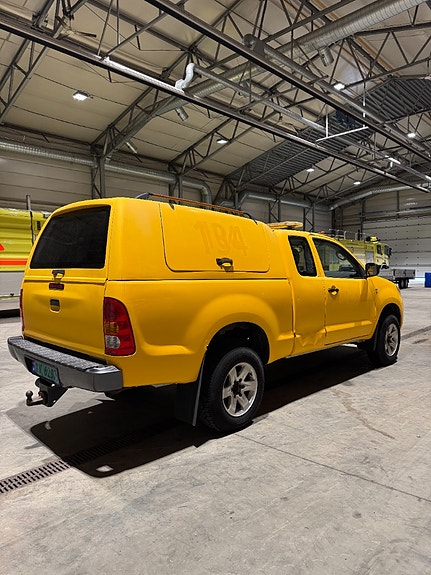 Toyota HiLux 3 of 10