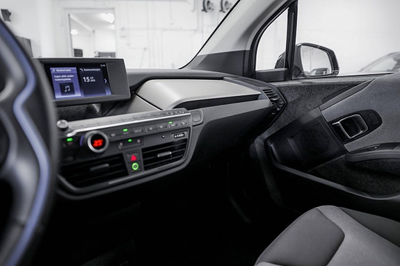 BMW i3 21 of 30