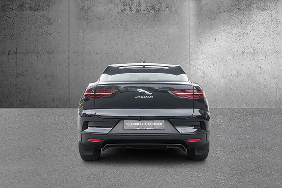 Jaguar I-PACE 9 of 30