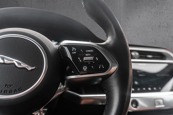 Jaguar I-PACE 29 of 30