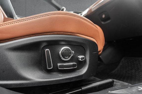 Jaguar I-PACE 22 of 30