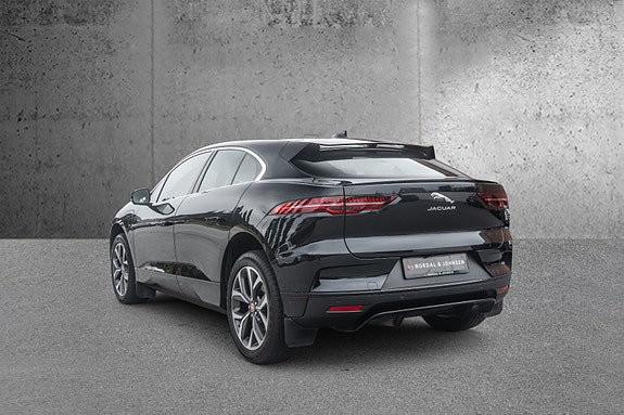 Jaguar I-PACE 10 of 30