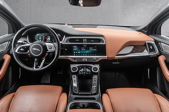 Jaguar I-PACE 15 of 30