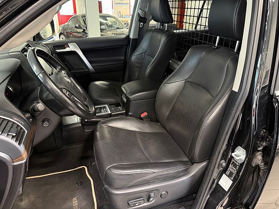 Toyota Land Cruiser 25 of 26