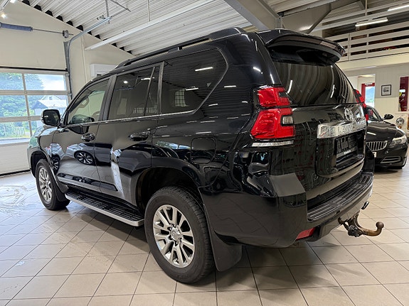 Toyota Land Cruiser 6 of 26