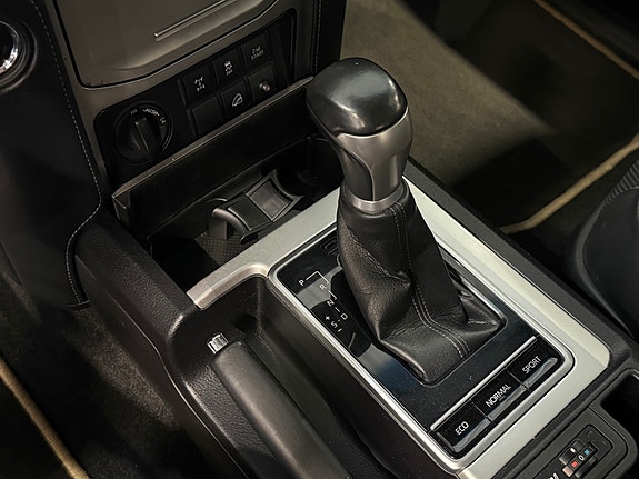 Toyota Land Cruiser 17 of 26