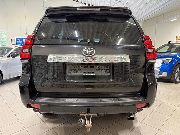 Toyota Land Cruiser 5 of 26