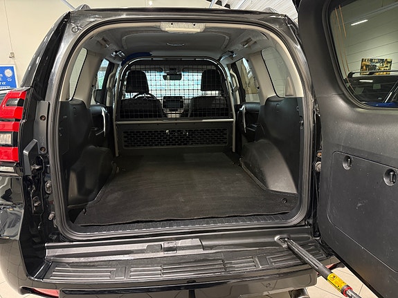 Toyota Land Cruiser 20 of 26