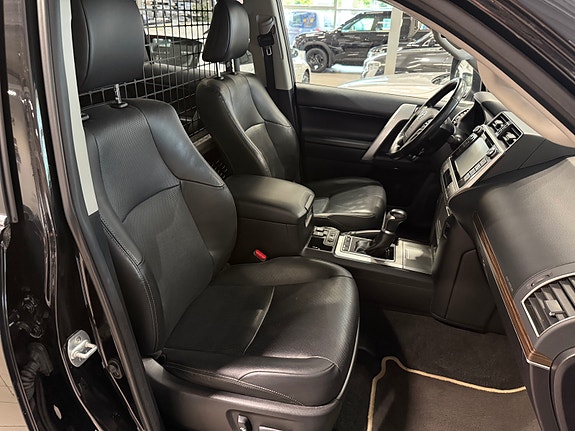 Toyota Land Cruiser 24 of 26