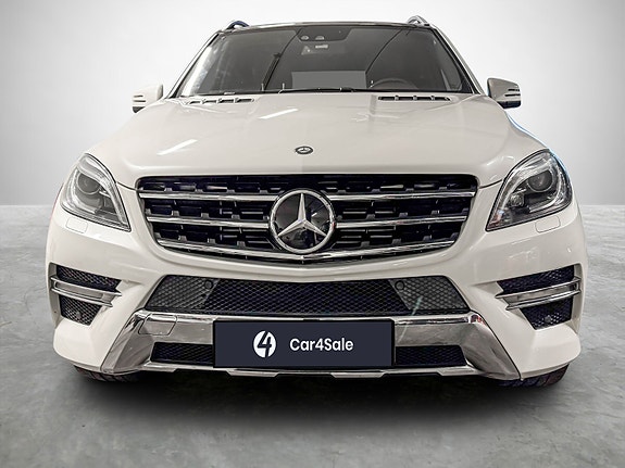 Mercedes-Benz ML350 8 of 30