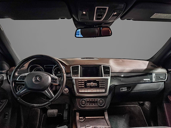 Mercedes-Benz ML350 12 of 30