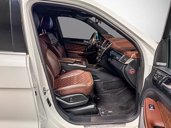 Mercedes-Benz ML350 21 of 30