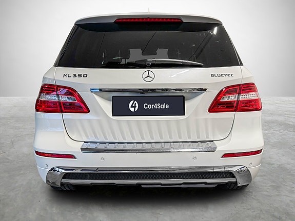 Mercedes-Benz ML350 4 of 30