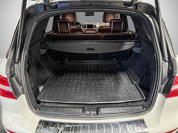 Mercedes-Benz ML350 30 of 30