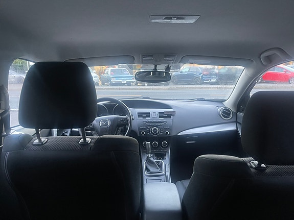Mazda 3 9 of 12