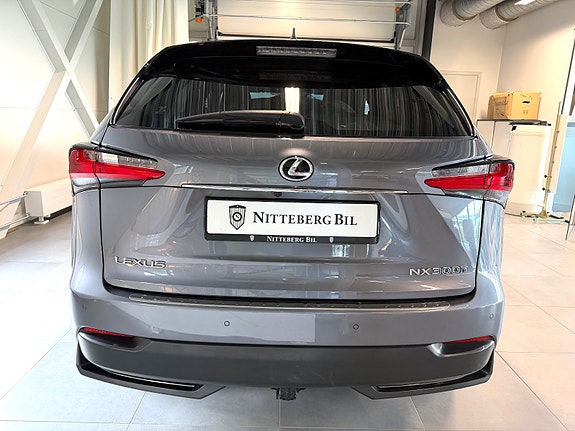 Lexus NX300h 5 of 16