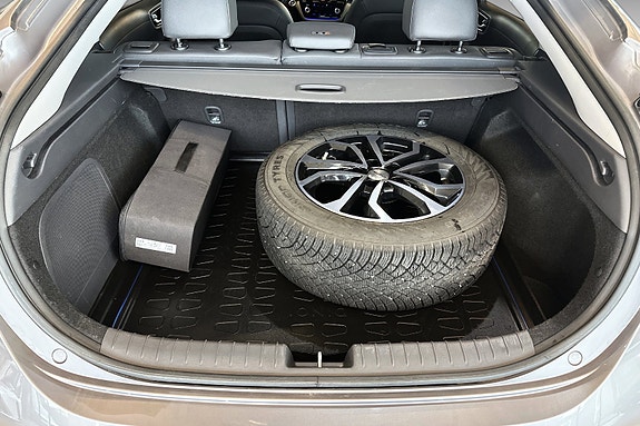 Hyundai IONIQ 18 of 22