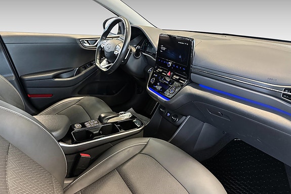 Hyundai IONIQ 15 of 22