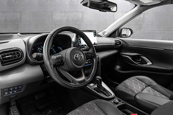 Toyota Yaris Cross 8 of 23