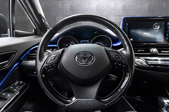 Toyota C-HR 17 of 25
