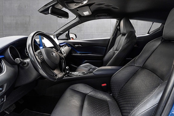 Toyota C-HR 8 of 25