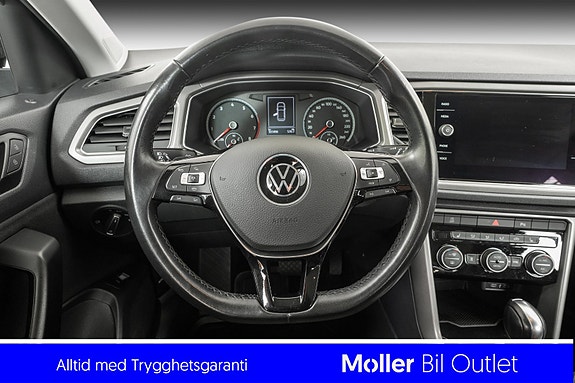 Volkswagen T-Roc 12 of 24