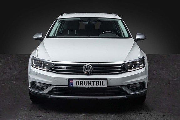 Volkswagen Passat Alltrack 5 of 26