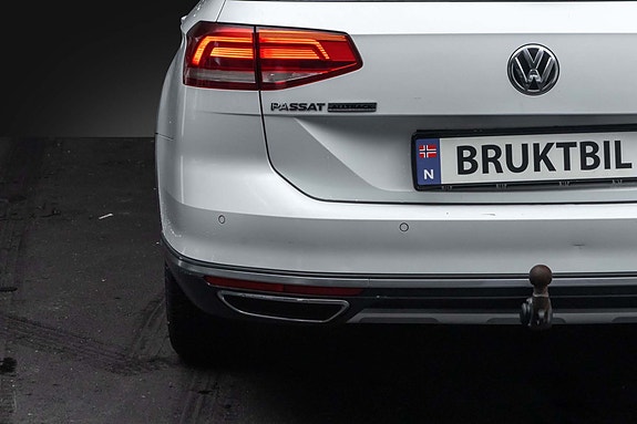 Volkswagen Passat Alltrack 9 of 26