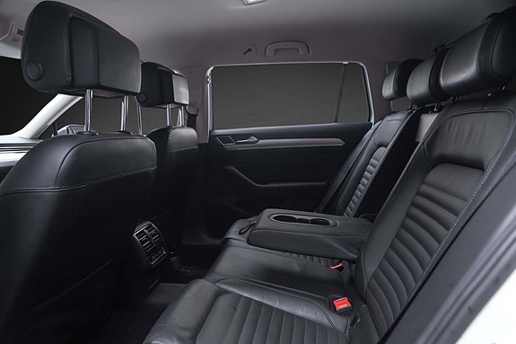 Volkswagen Passat Alltrack 20 of 26