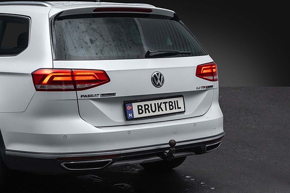 Volkswagen Passat Alltrack 7 of 26