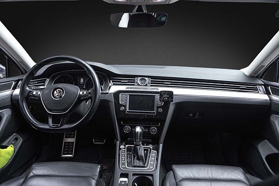Volkswagen Passat Alltrack 21 of 26