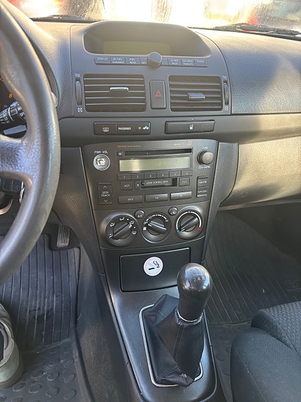 Toyota Avensis 5 of 10