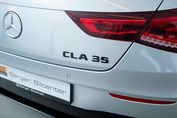 Mercedes-Benz CLA35 10 of 27