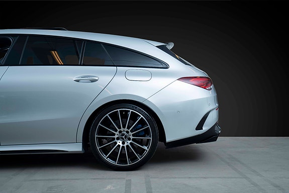 Mercedes-Benz CLA35 6 of 27