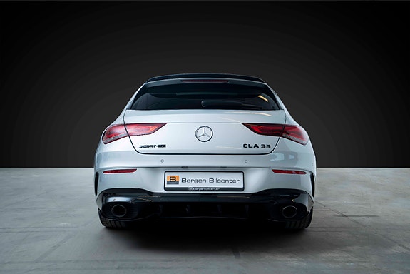 Mercedes-Benz CLA35 8 of 27