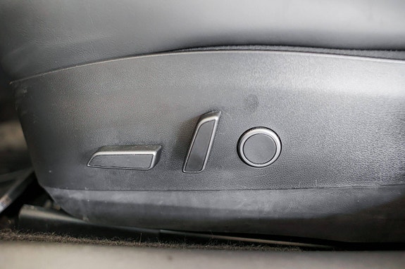 Tesla Model 3 14 of 30