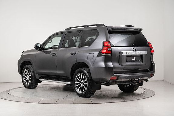 Toyota Land Cruiser 5 of 30