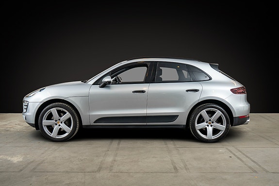 Porsche Macan 6 of 28
