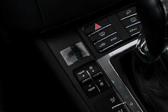 Porsche Macan 19 of 28