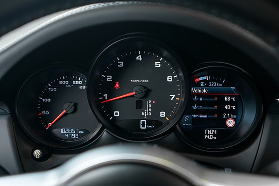 Porsche Macan 13 of 28