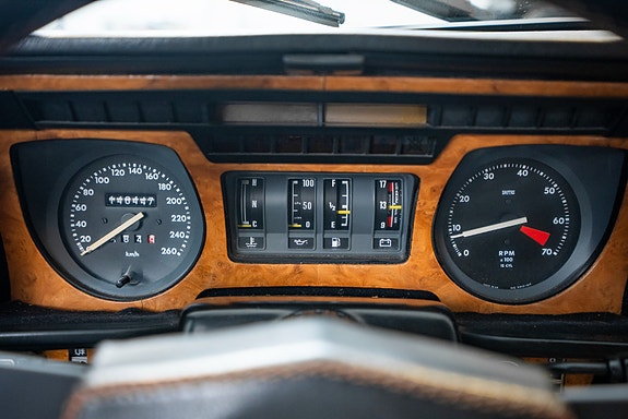 Jaguar XJS 11 of 18