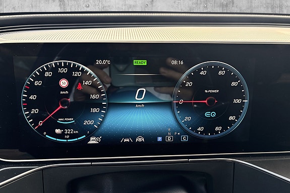 Mercedes-Benz EQC400 16 of 19
