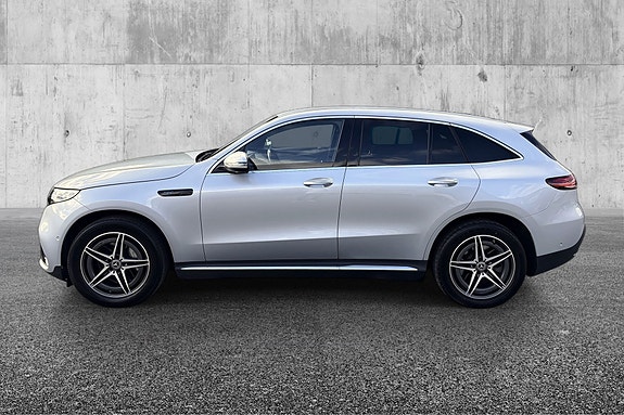 Mercedes-Benz EQC400 2 of 19