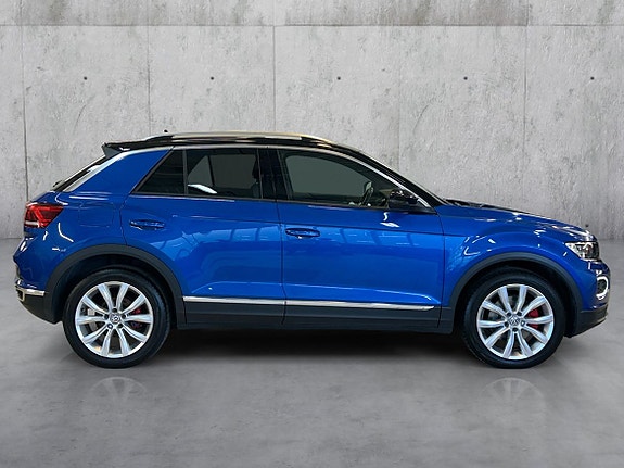 Volkswagen T-Roc 6 of 30