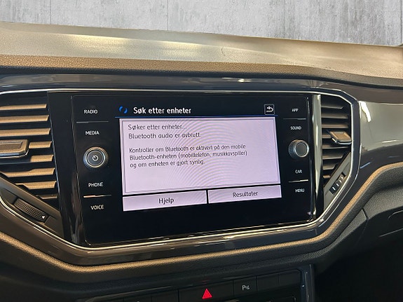 Volkswagen T-Roc 23 of 30