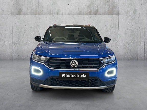 Volkswagen T-Roc 8 of 30